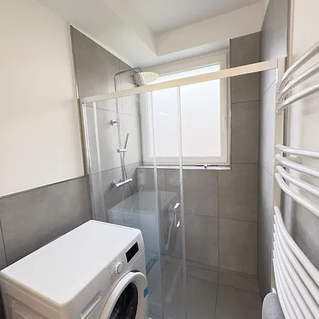 Workerslodge - Fuer 6 Personen In - Naehe Duesseldorf * Ratingen